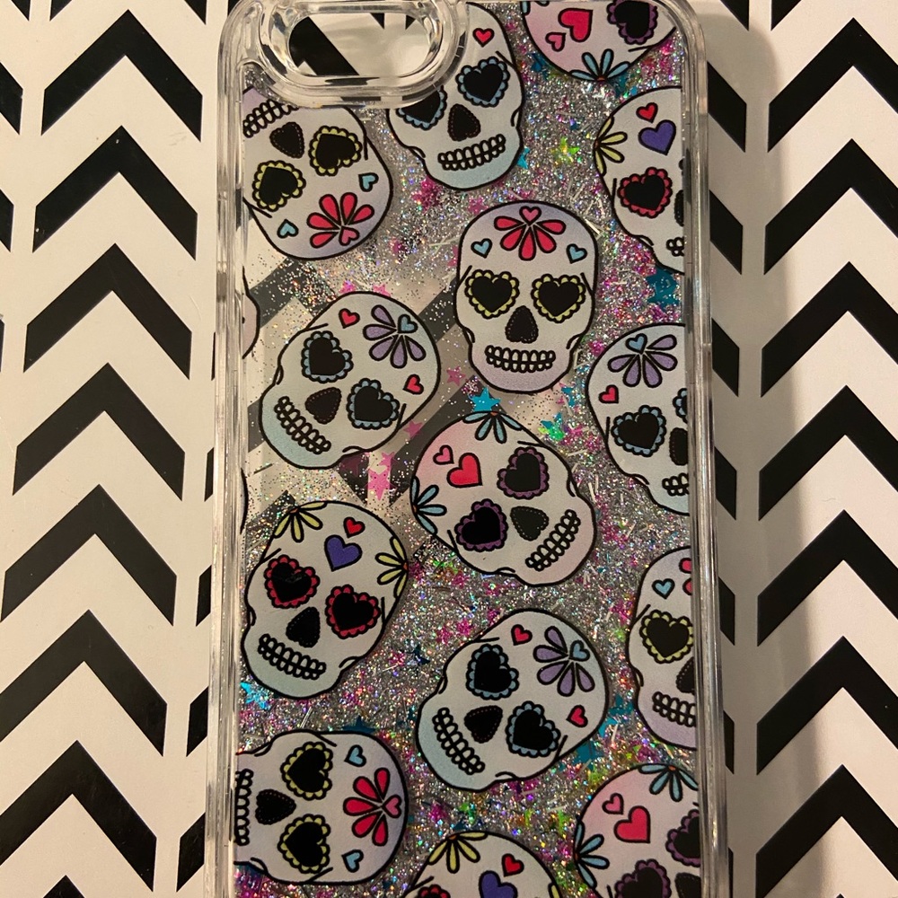 iPhone 6 sparkly skull case